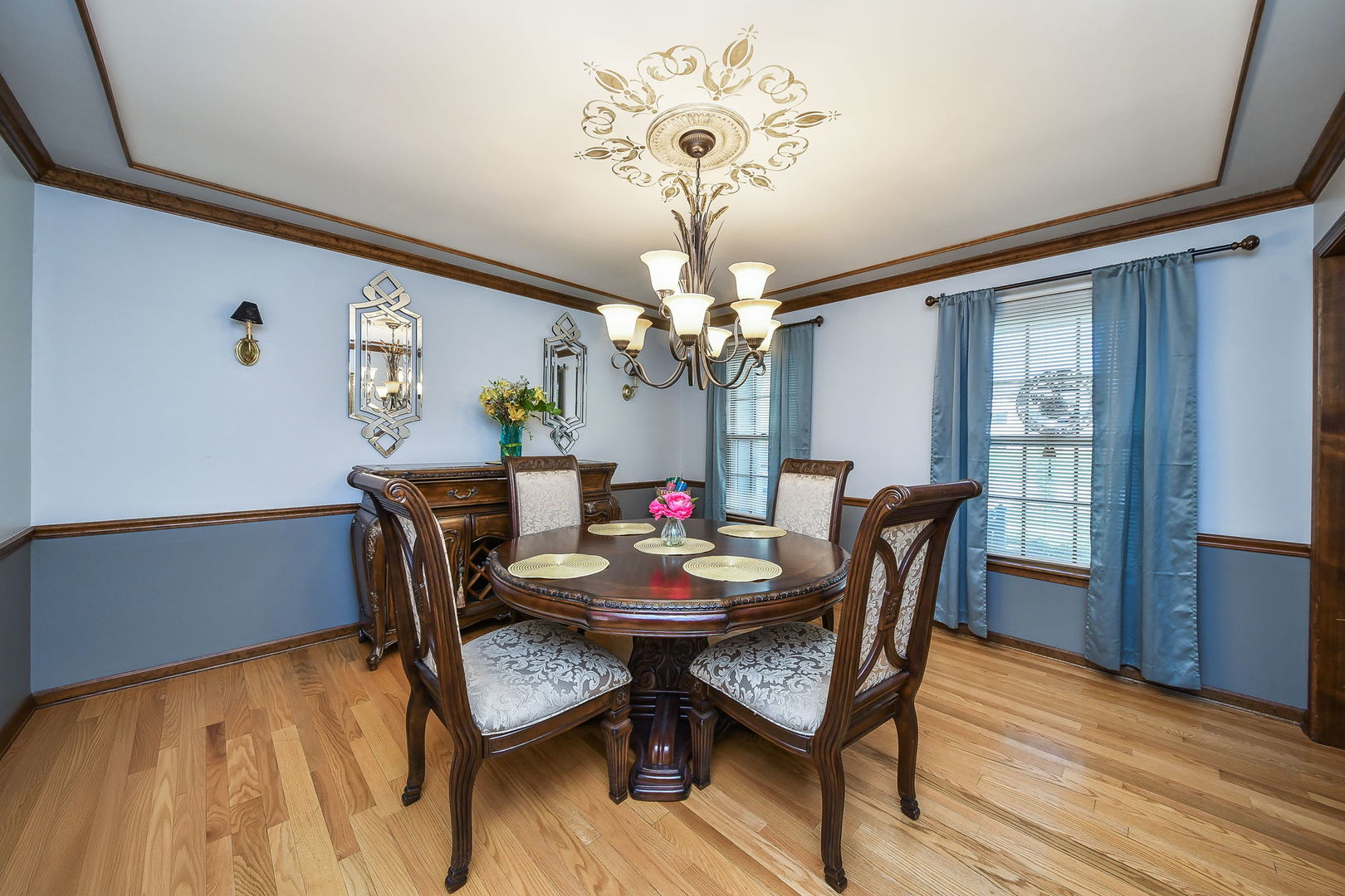 1628 Westminster Drive, Naperville, IL 60563