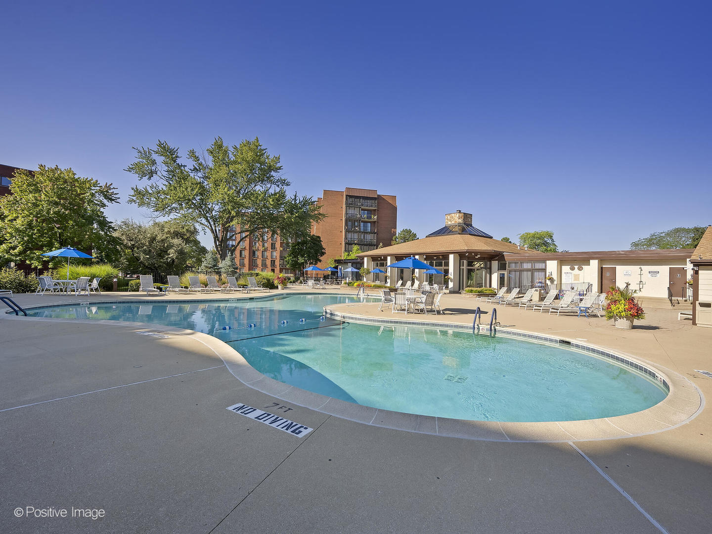 123 Acacia Circle #414, Indian Head Park, IL 60525