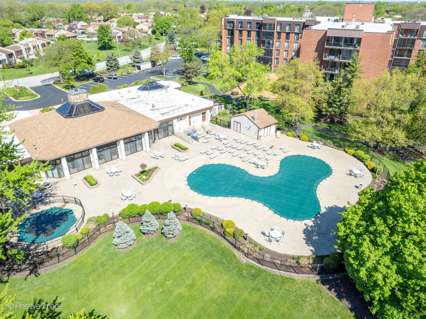 123 Acacia Circle #414, Indian Head Park, IL 60525