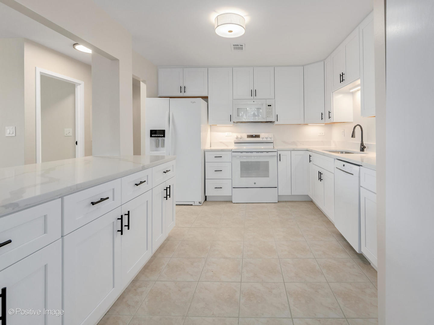 123 Acacia Circle #414, Indian Head Park, IL 60525