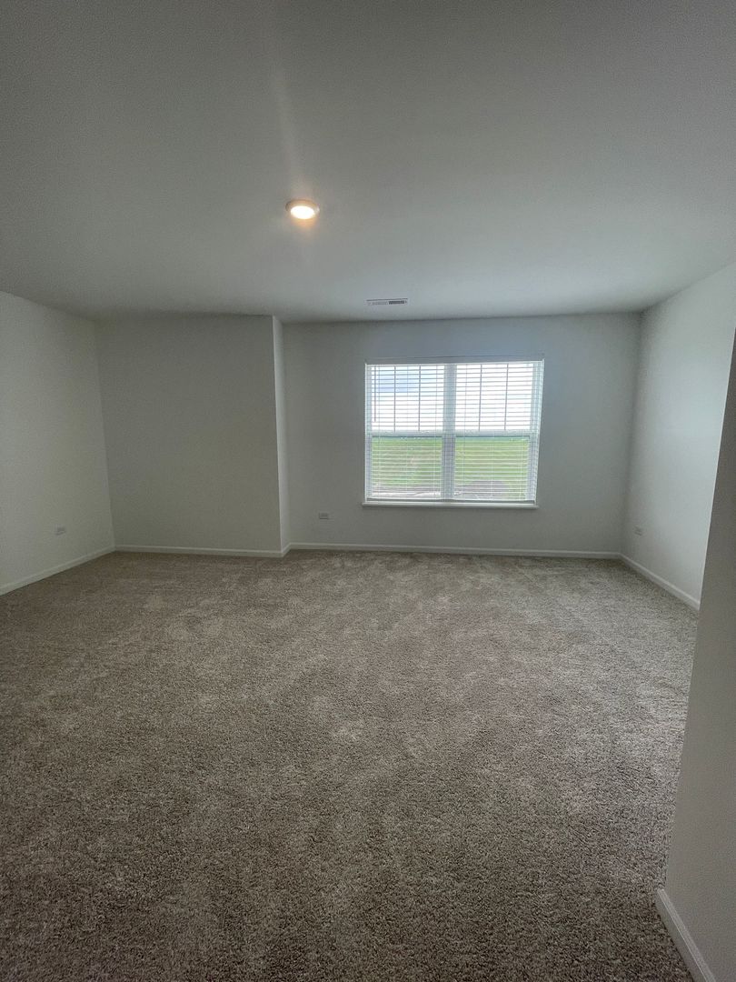 104 Henderson Street, Oswego, IL 60543