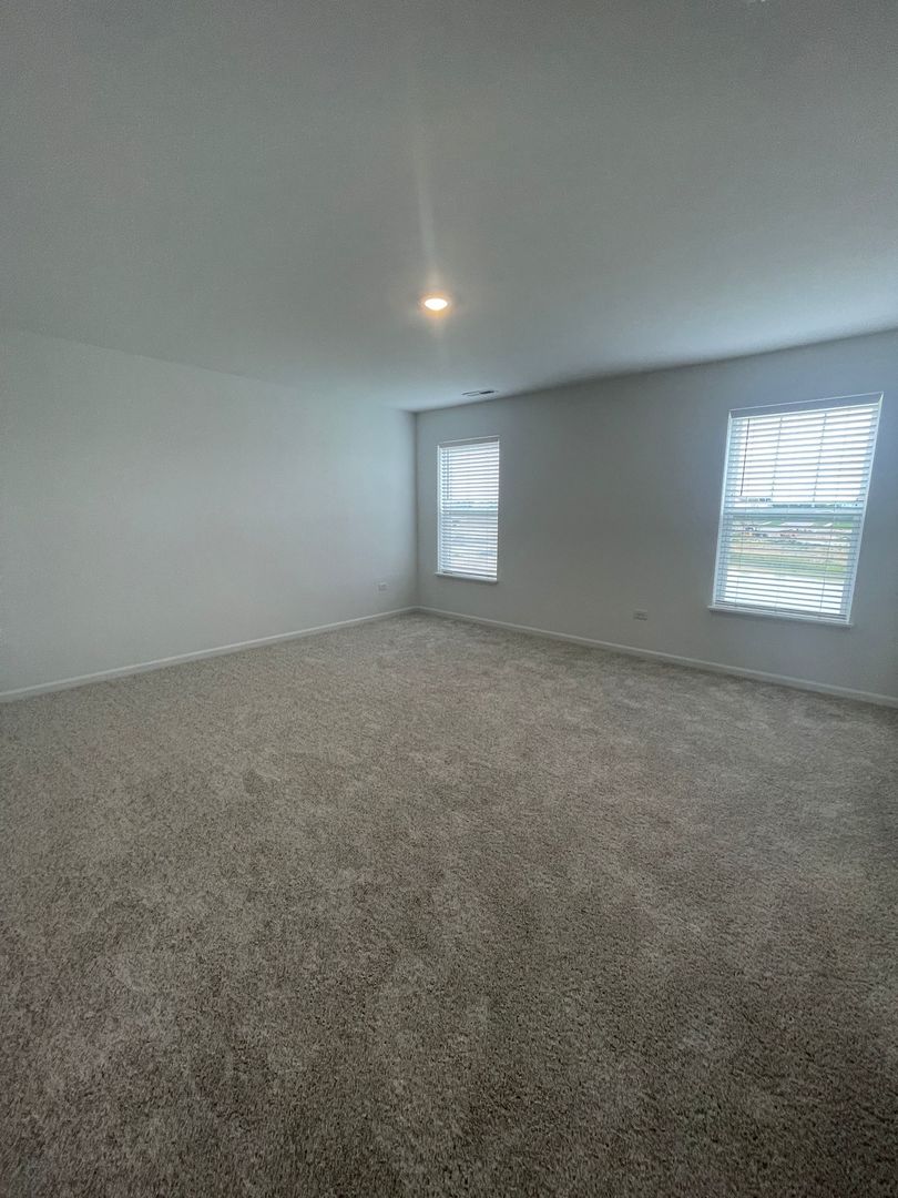 104 Henderson Street, Oswego, IL 60543
