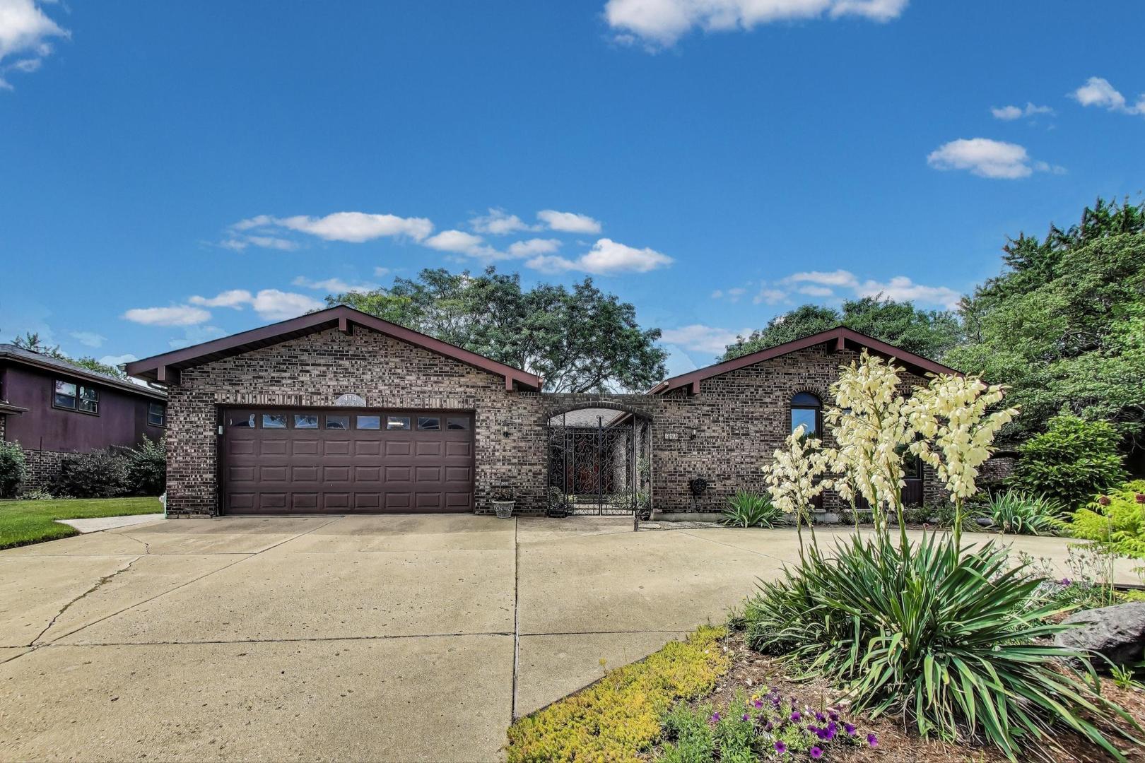 414 N Wolf Road, Des Plaines, IL 60016