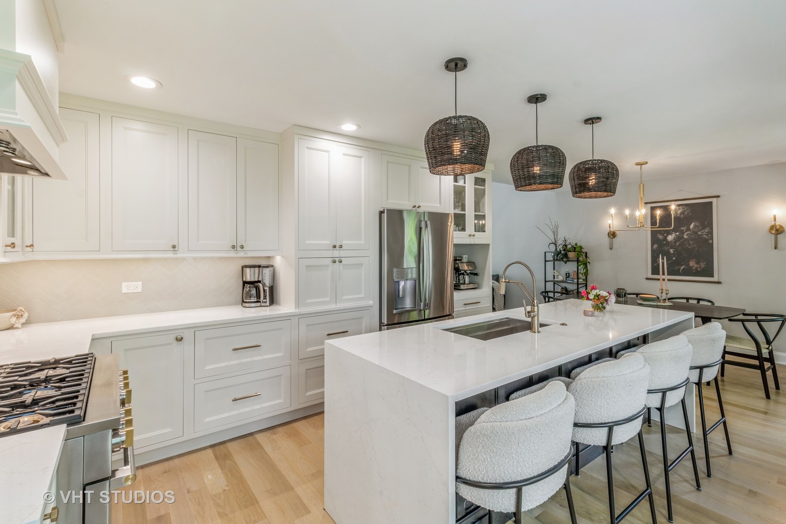 1050 Pembridge Road, Lake Zurich, IL 60047