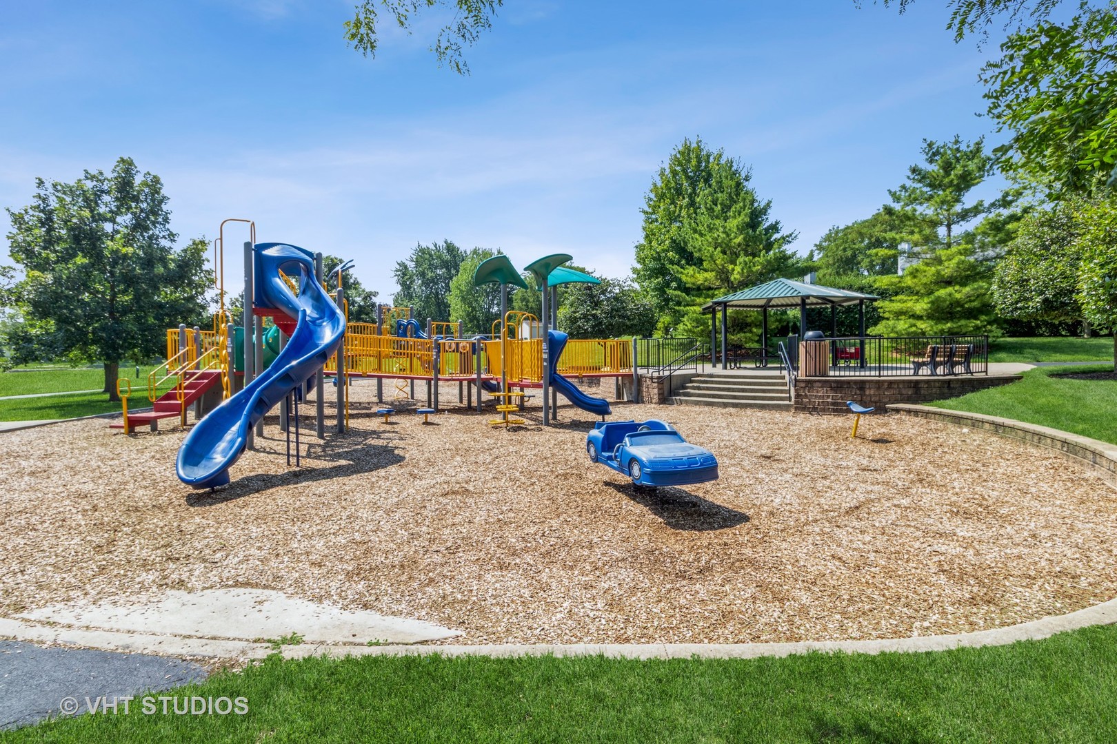 1050 Pembridge Road, Lake Zurich, IL 60047