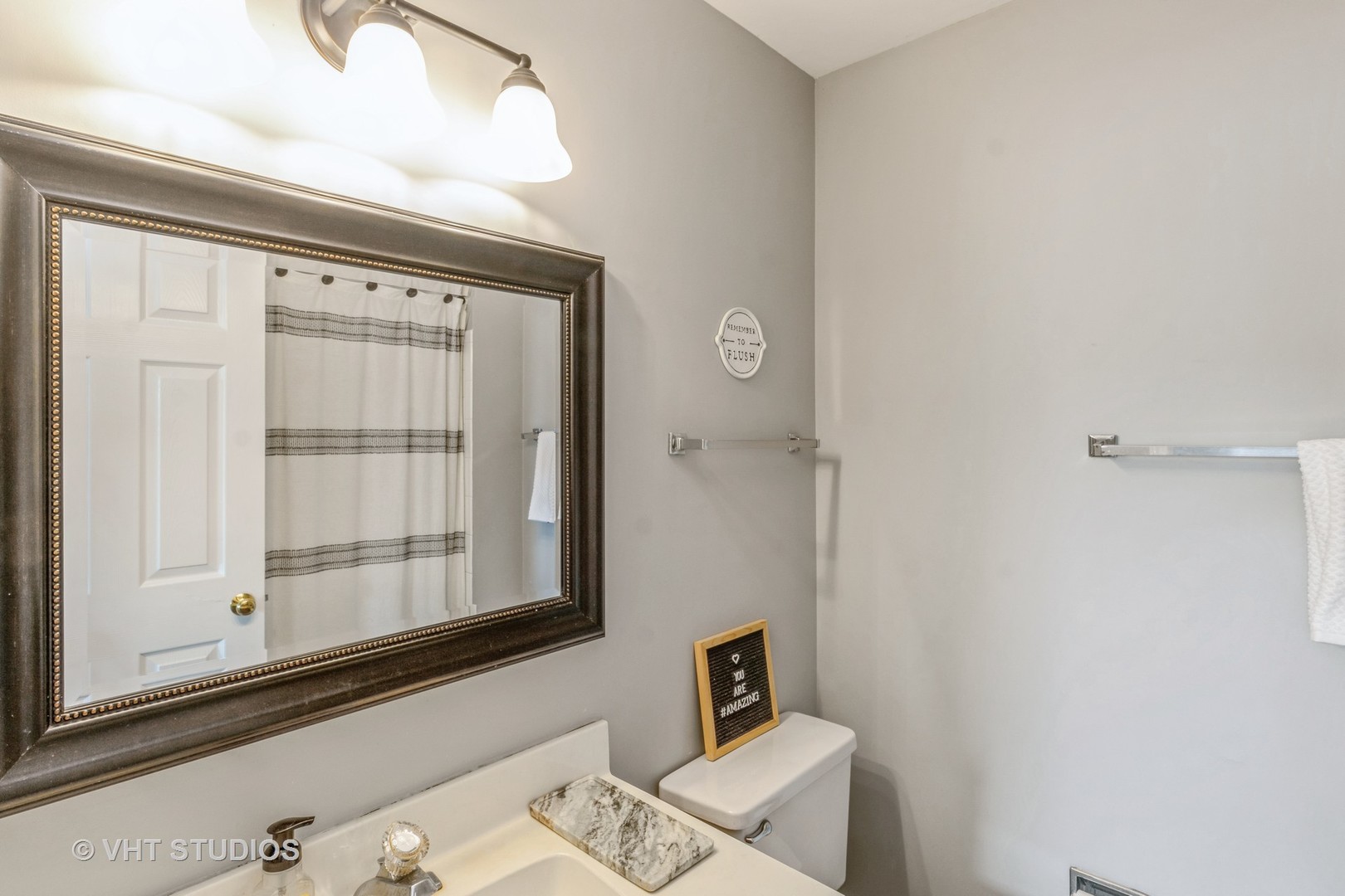 1050 Pembridge Road, Lake Zurich, IL 60047
