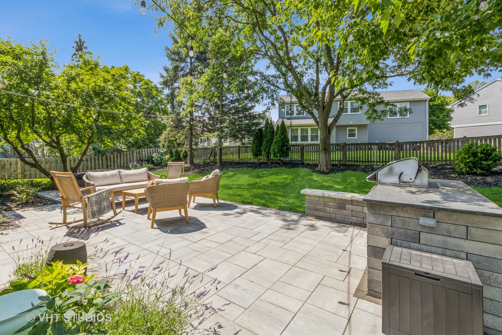 1050 Pembridge Road, Lake Zurich, IL 60047