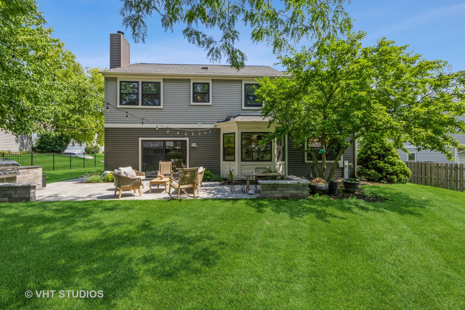 1050 Pembridge Road, Lake Zurich, IL 60047