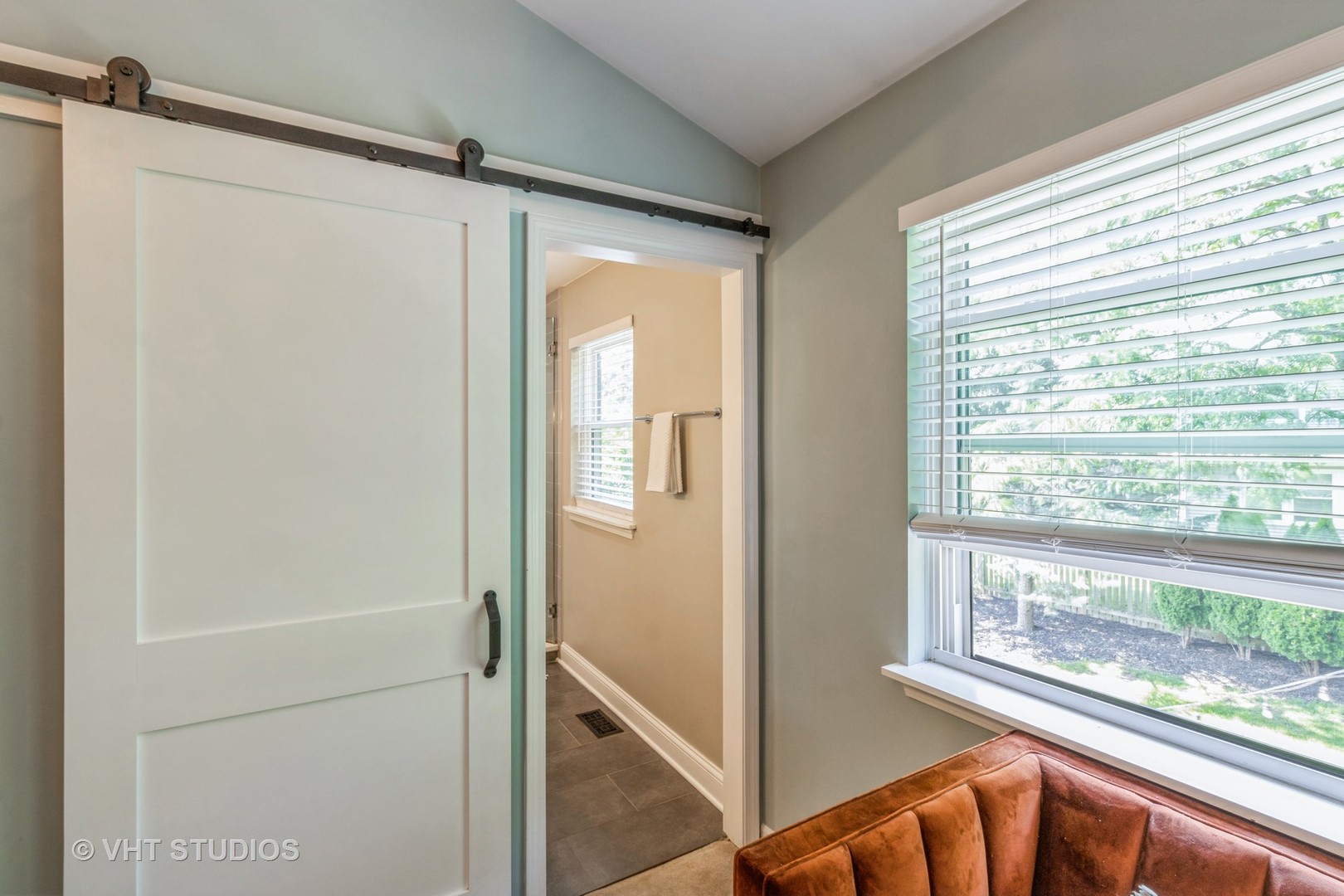 1050 Pembridge Road, Lake Zurich, IL 60047