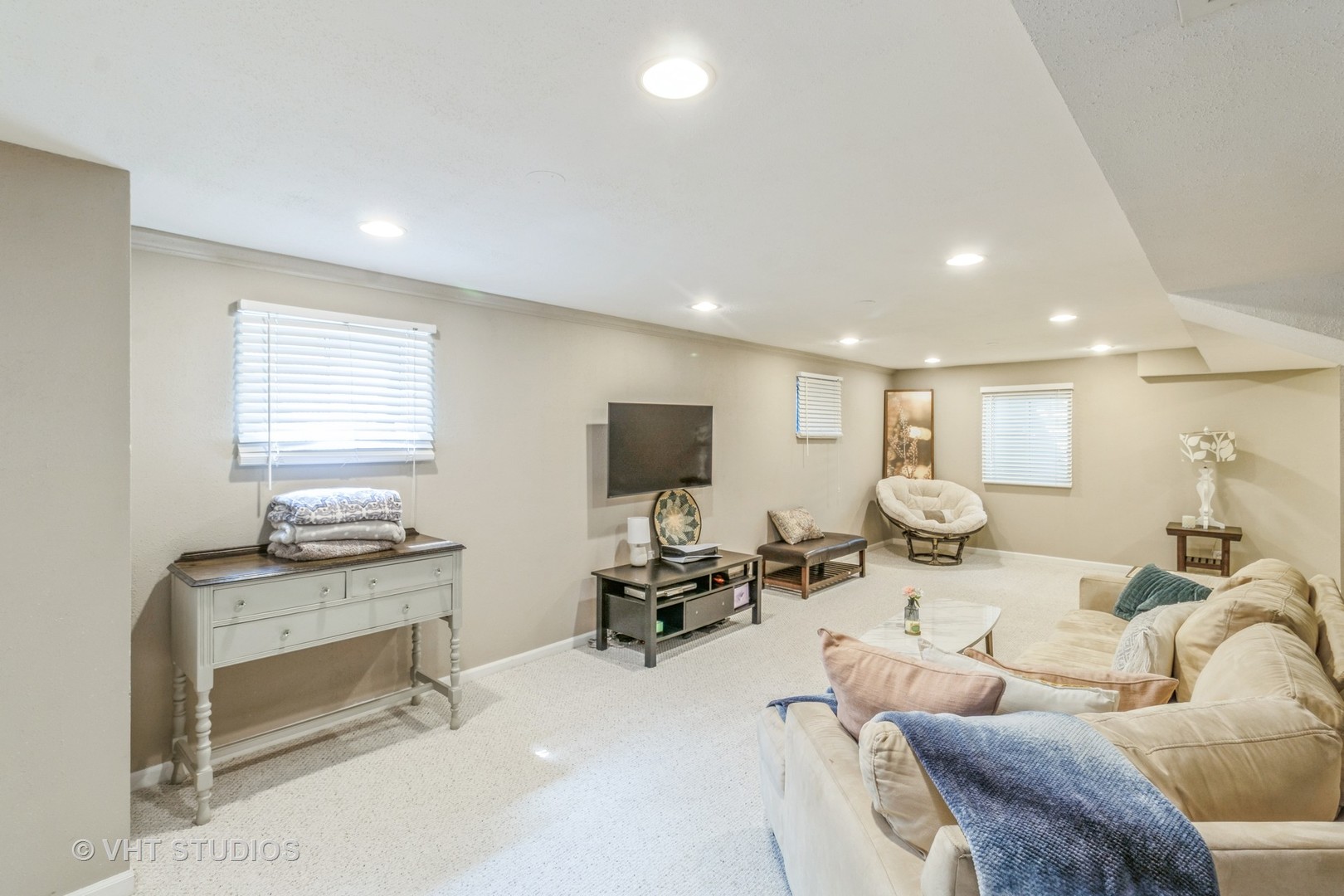 1050 Pembridge Road, Lake Zurich, IL 60047