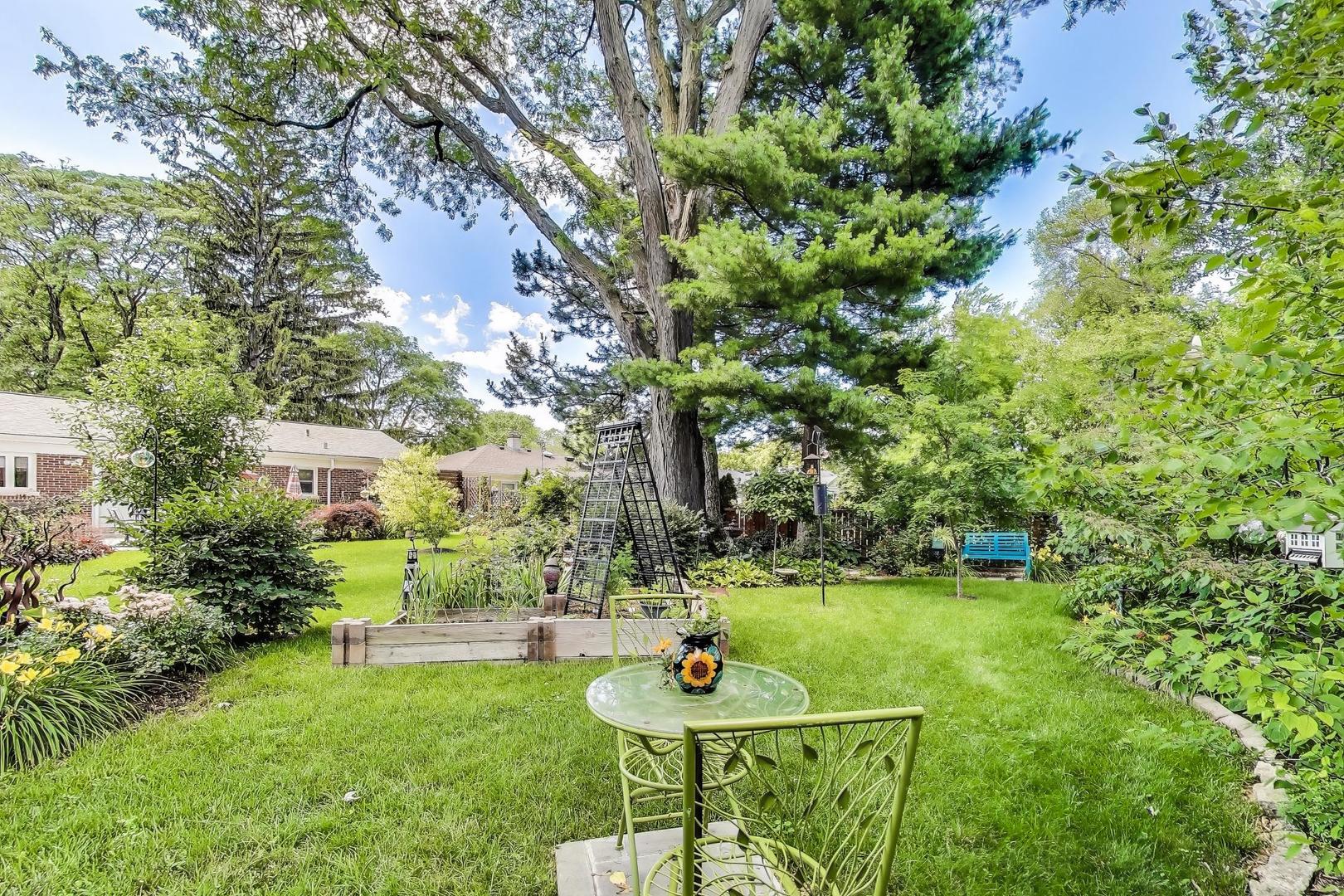 723 S EVERGREEN Avenue, Arlington Heights, IL 60005