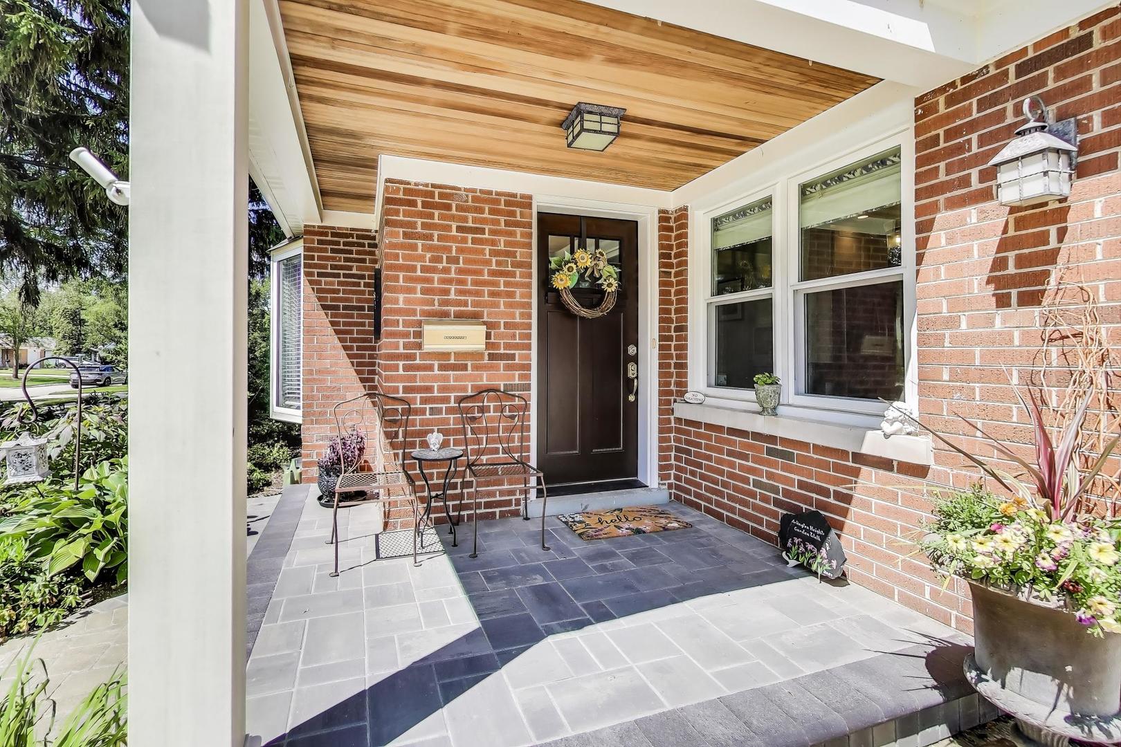 723 S EVERGREEN Avenue, Arlington Heights, IL 60005