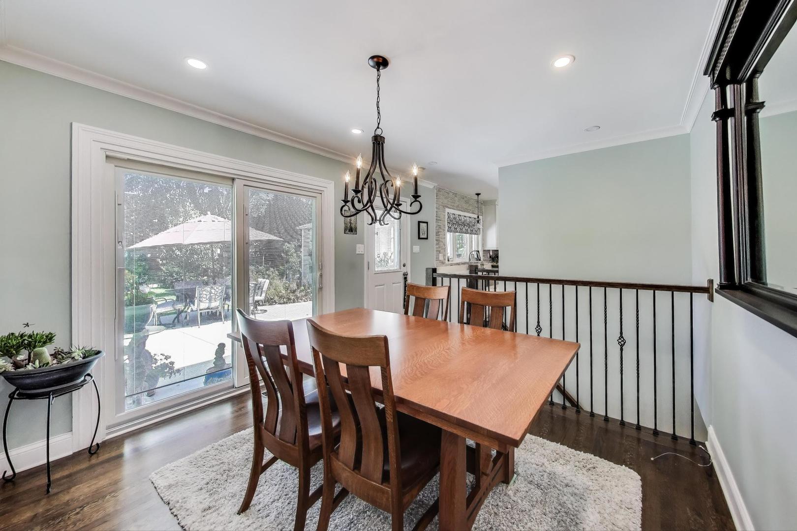 723 S EVERGREEN Avenue, Arlington Heights, IL 60005