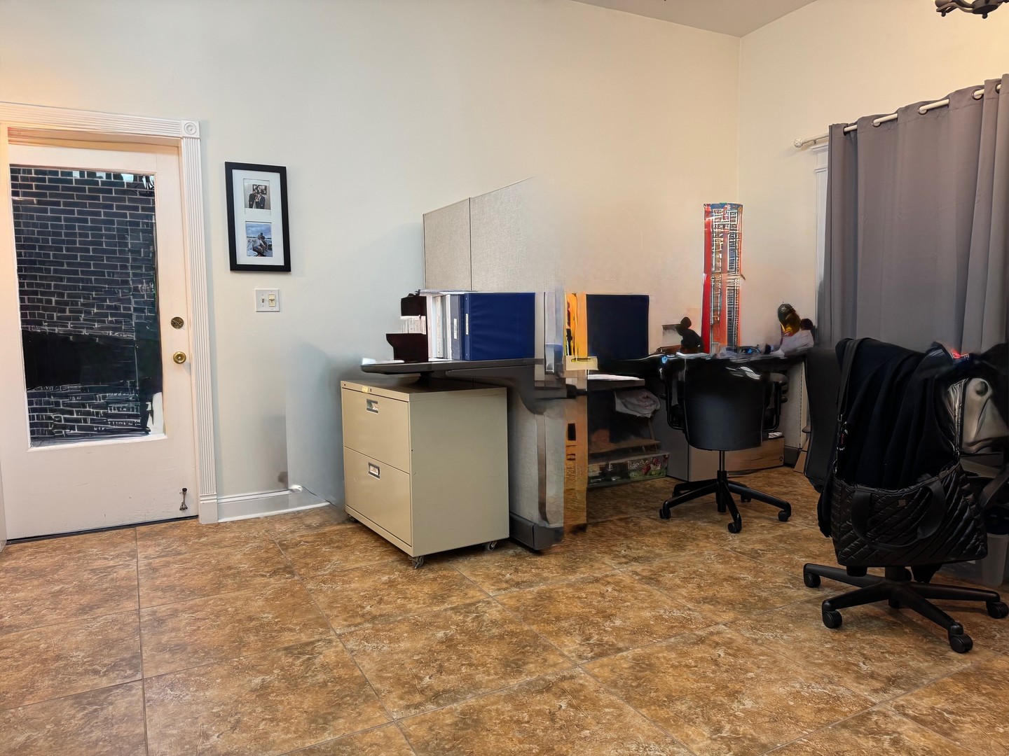 1829 E Oakton Street, Des Plaines, IL 60018