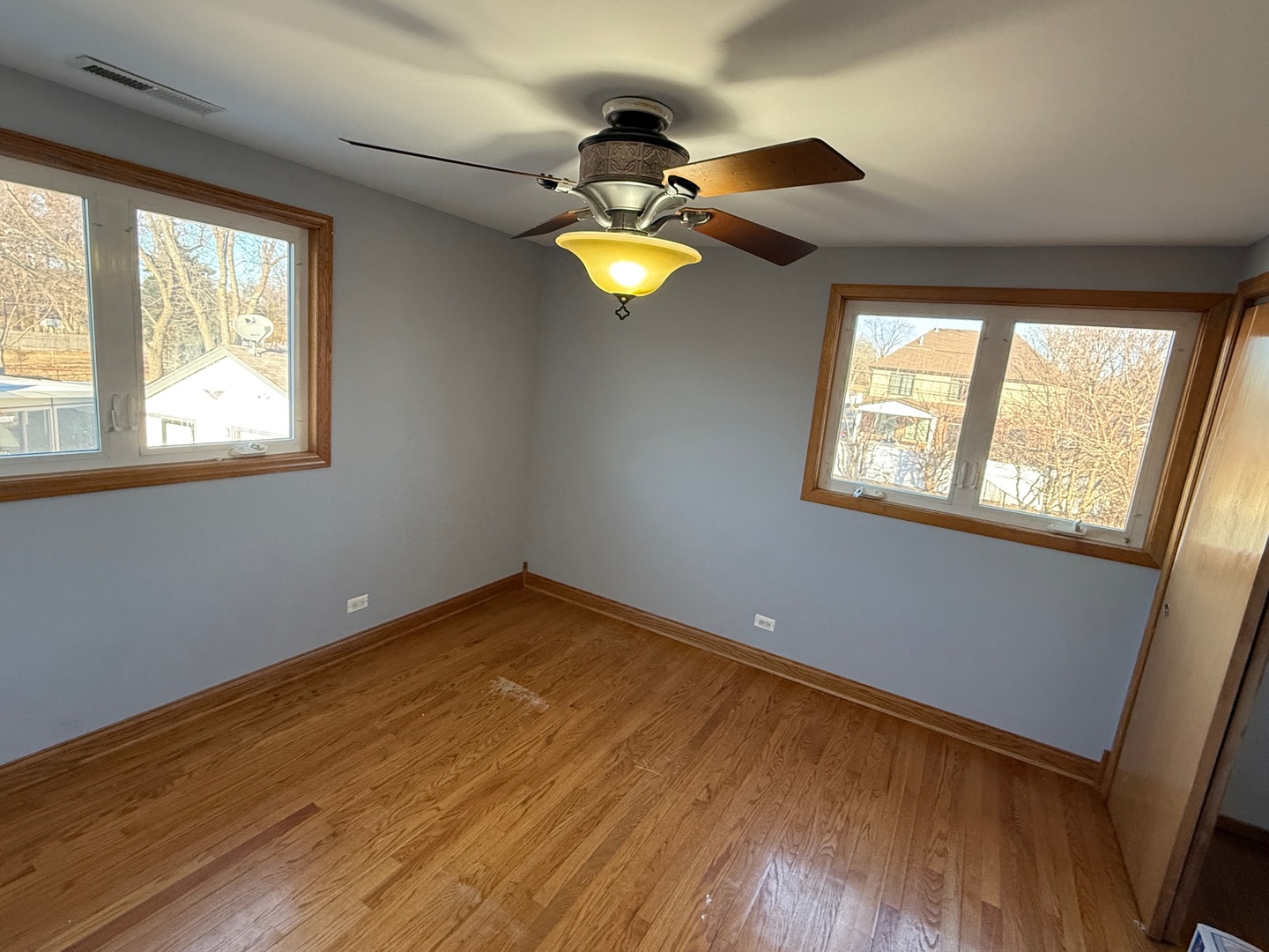 10017 S 52nd Avenue, Oak Lawn, IL 60453