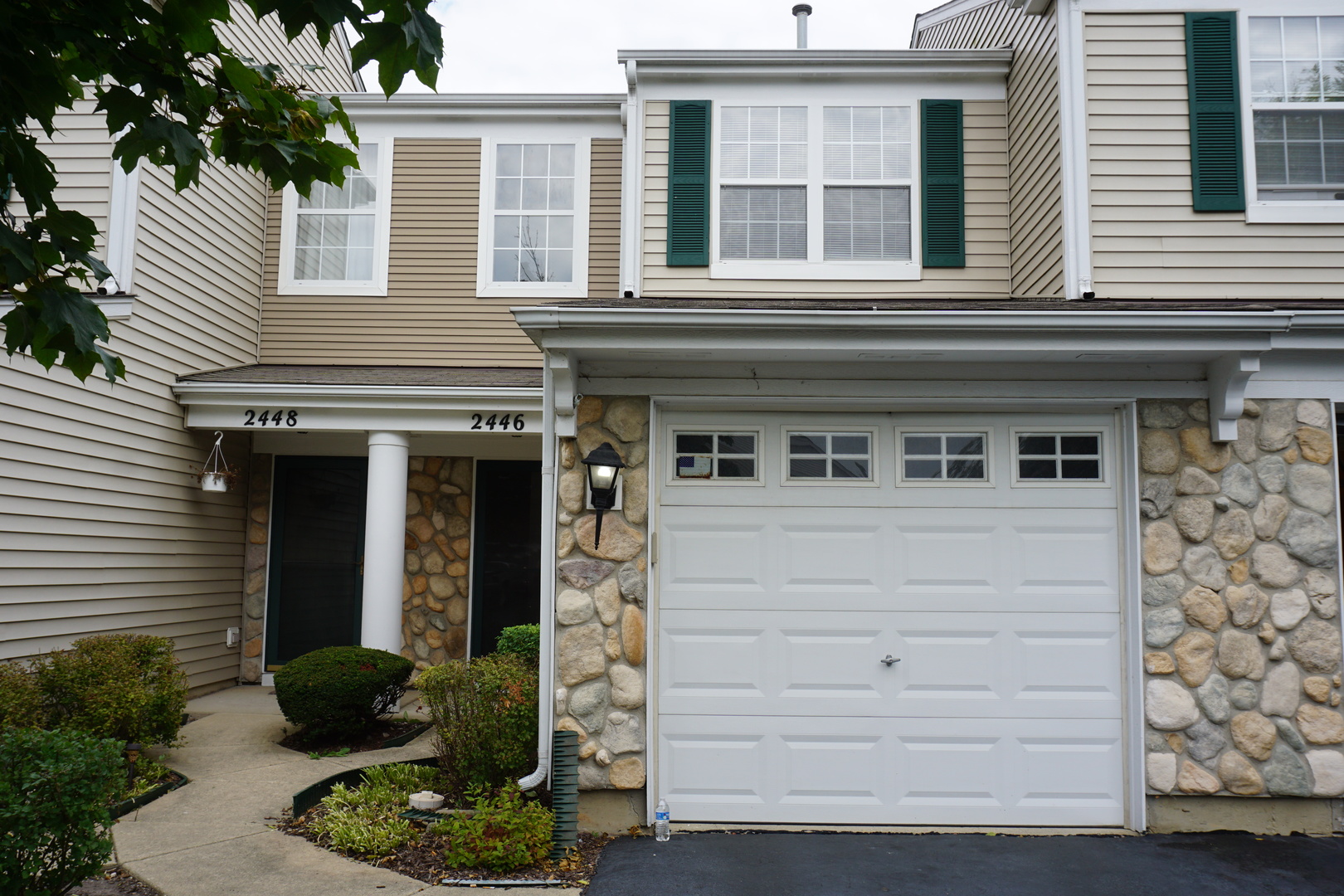 2446 OAK TREE Lane #2446, Plainfield, IL 60586