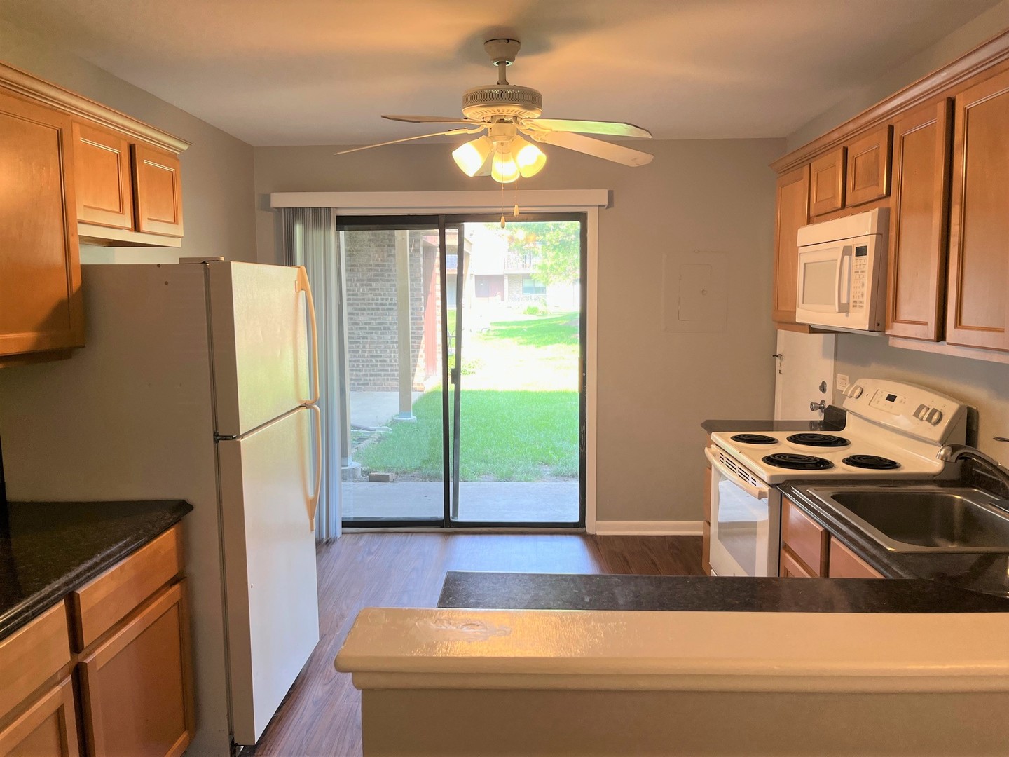 148 Dunteman Drive #101, Glendale Heights, IL 60139