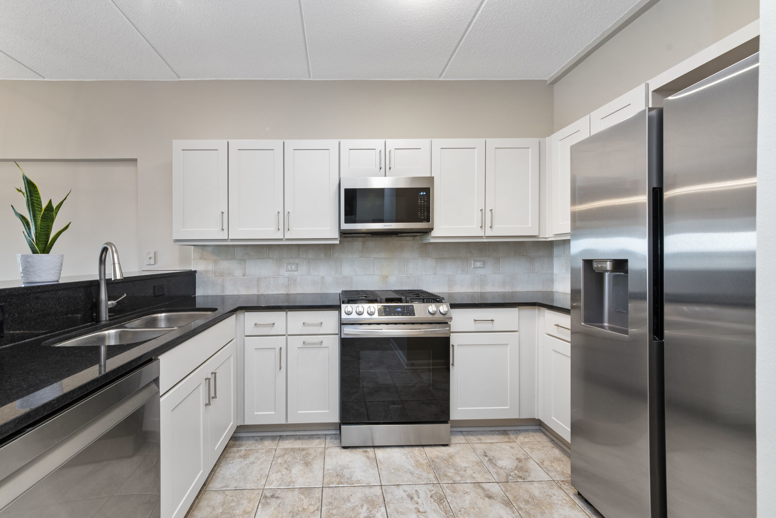 6420 Double Eagle Drive #510, Woodridge, IL 60517