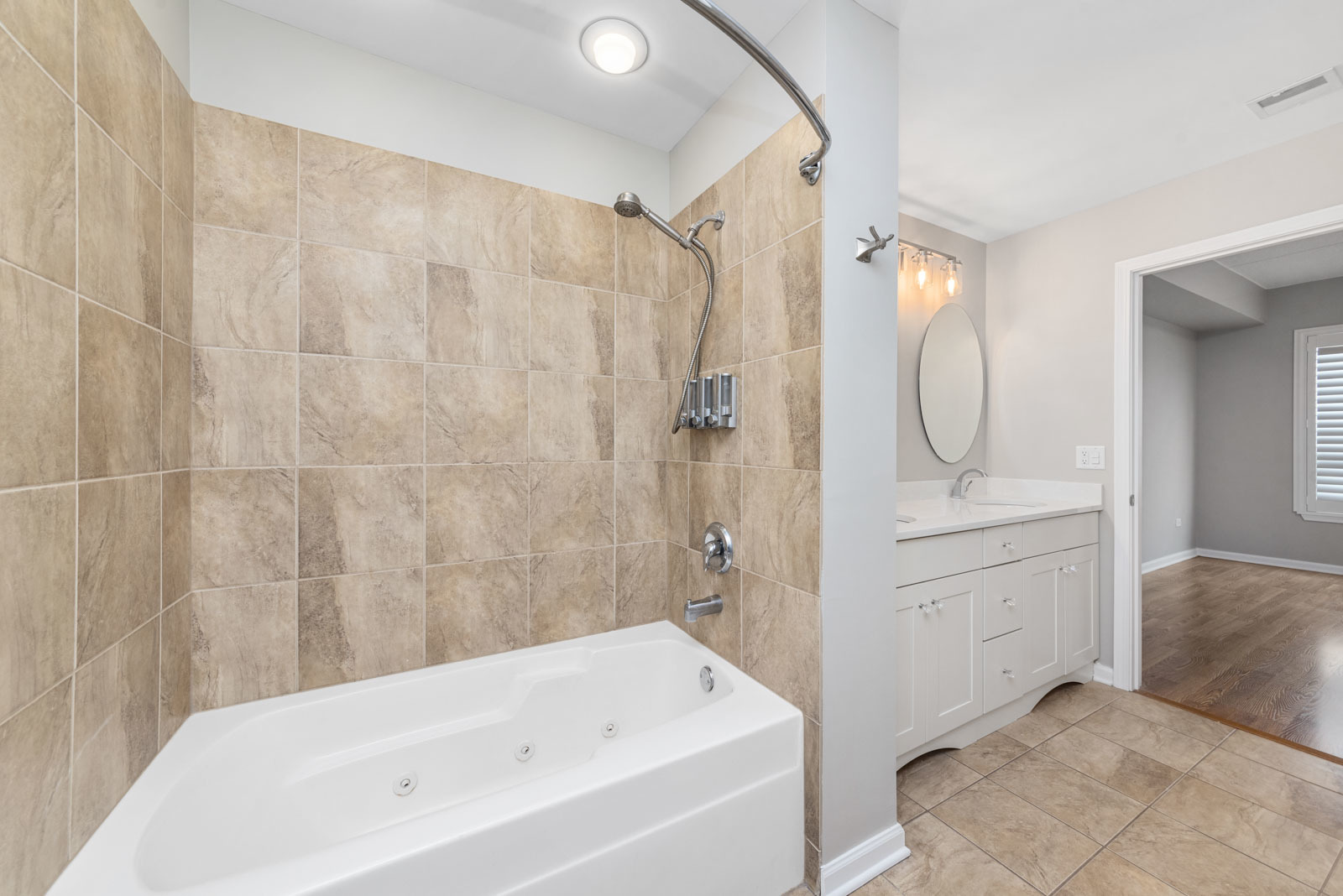 6420 Double Eagle Drive #510, Woodridge, IL 60517