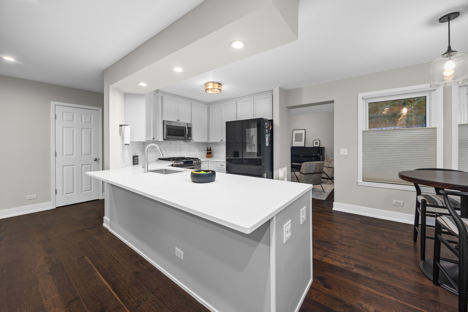 2728 Burton Court, Westchester, IL 60154