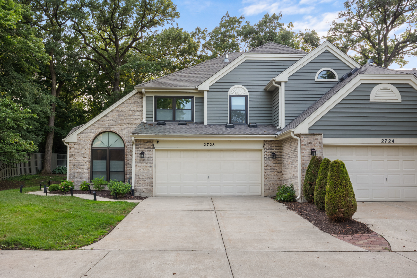 2728 Burton Court, Westchester, IL 60154