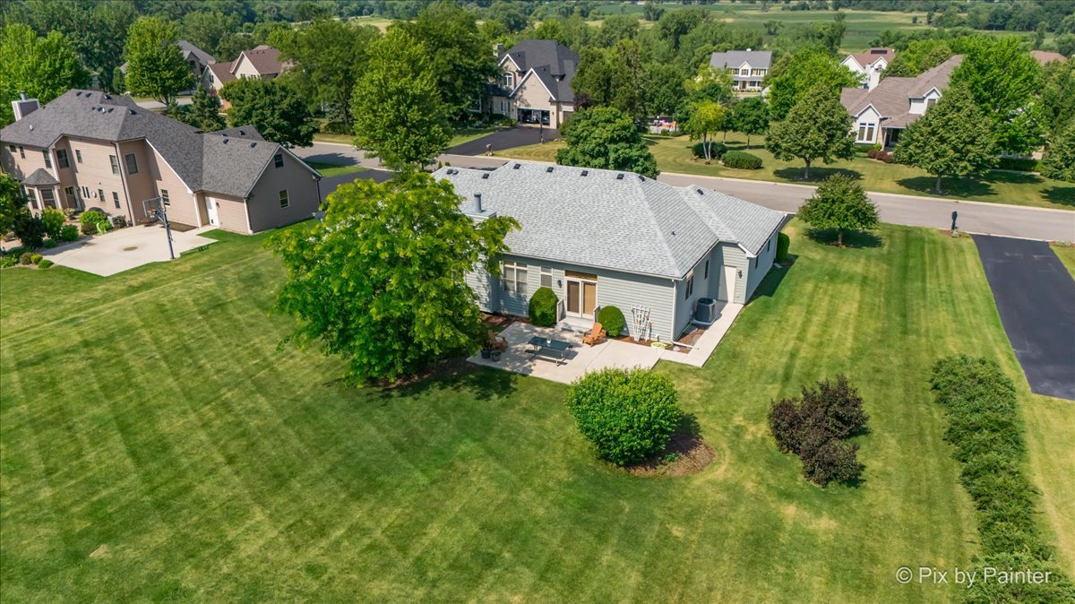 971 Teton Drive, Woodstock, IL 60098