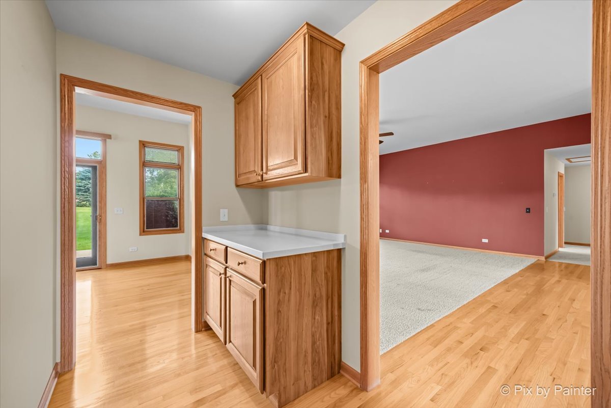971 Teton Drive, Woodstock, IL 60098