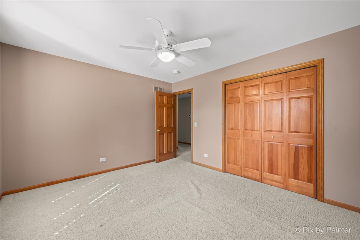 971 Teton Drive, Woodstock, IL 60098