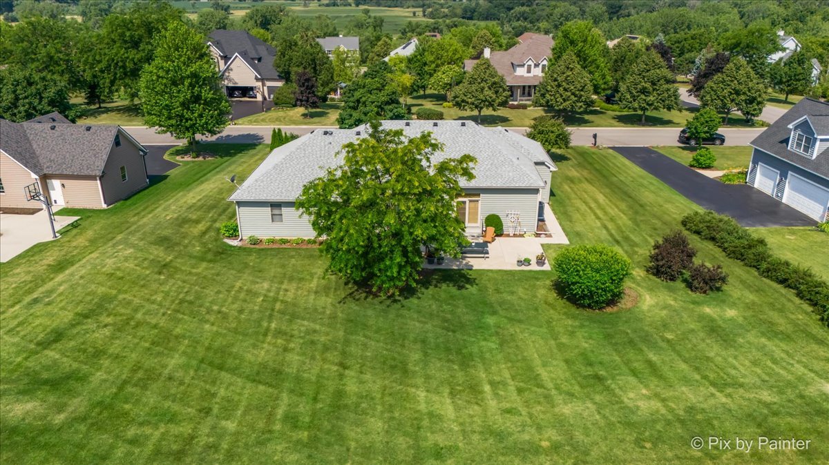 971 Teton Drive, Woodstock, IL 60098