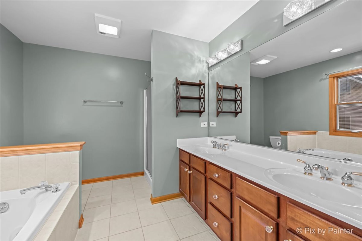 971 Teton Drive, Woodstock, IL 60098