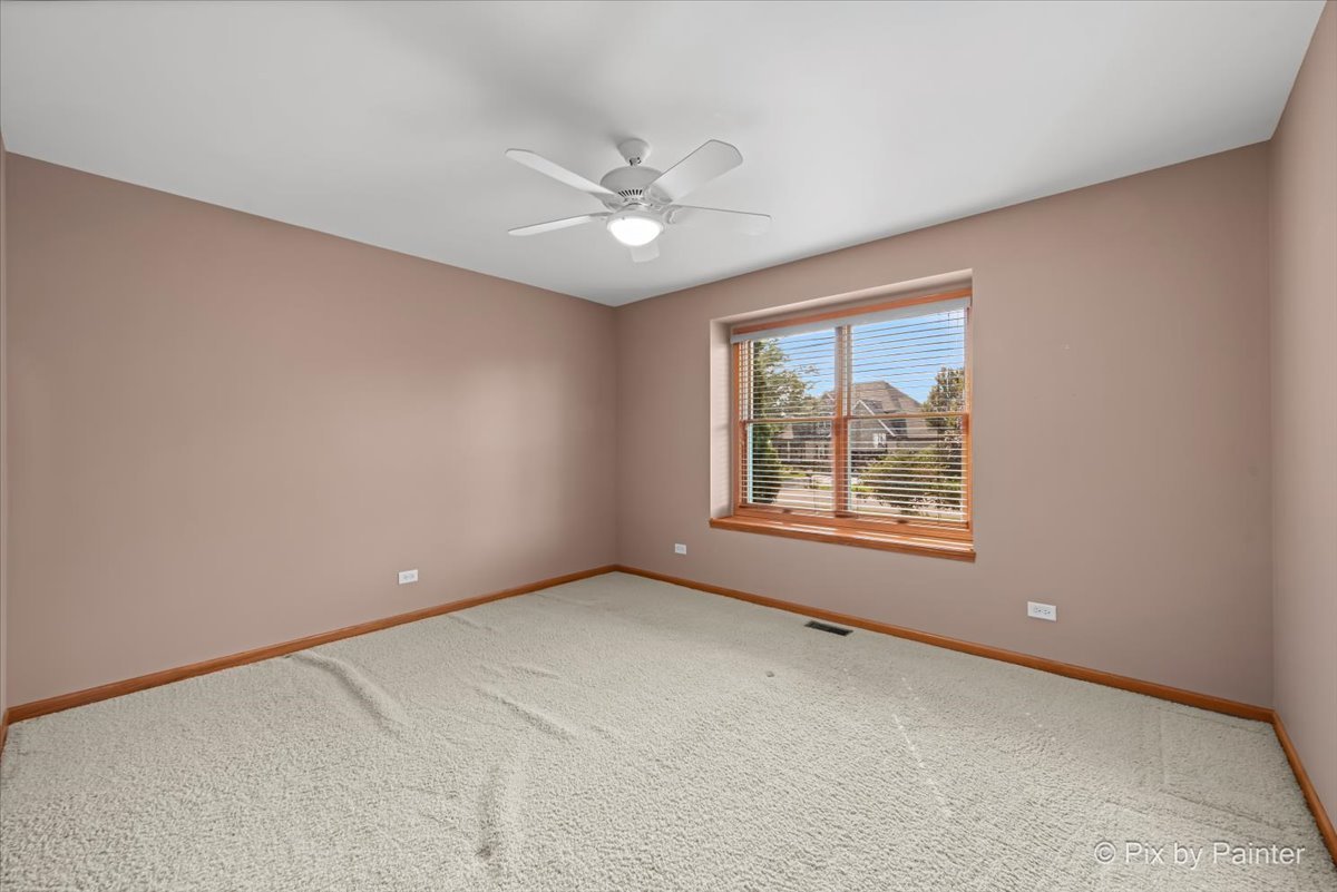 971 Teton Drive, Woodstock, IL 60098