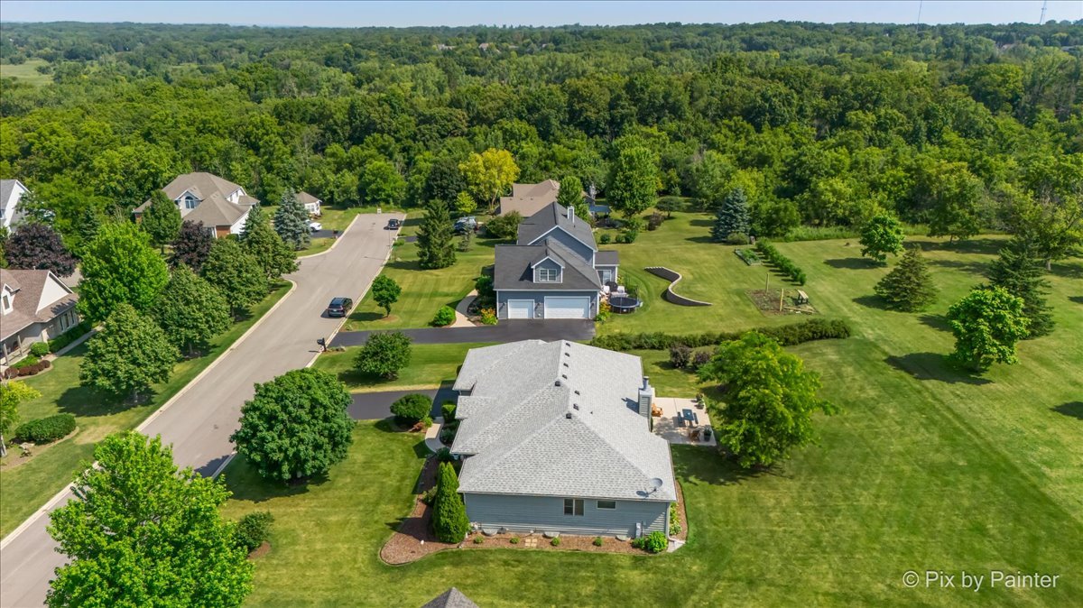 971 Teton Drive, Woodstock, IL 60098
