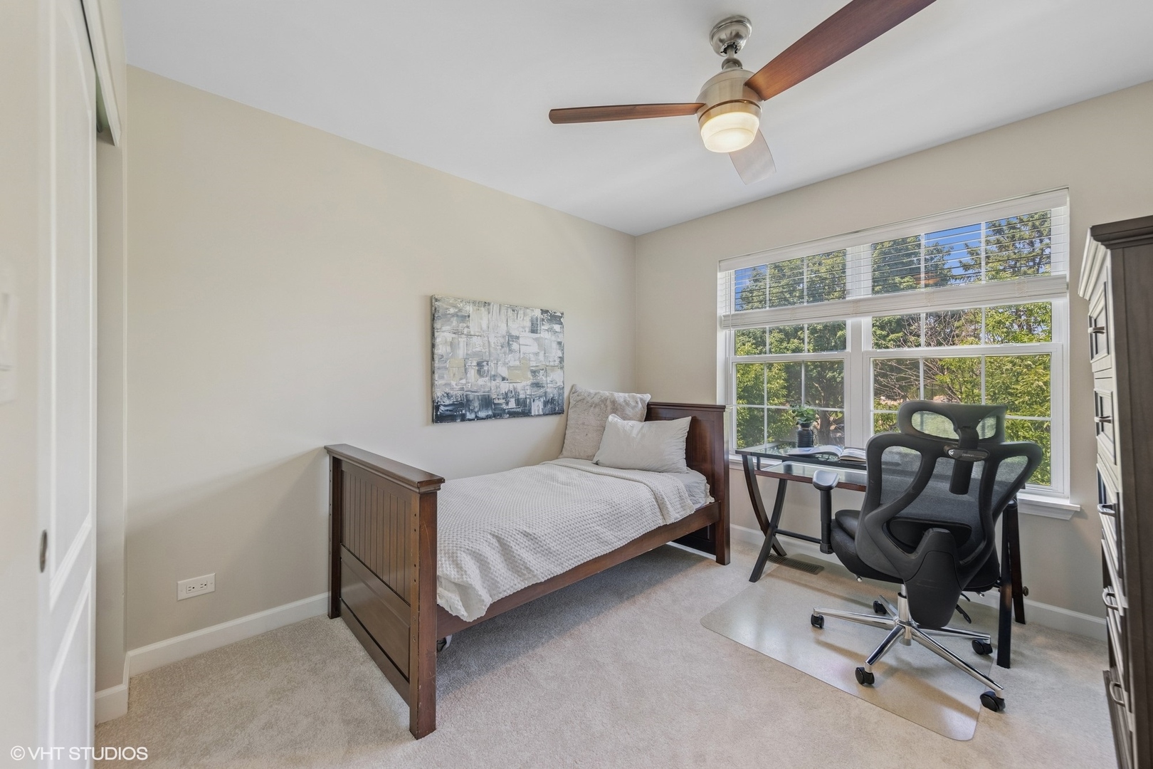 126 Goldenhill Street, Carol Stream, IL 60188
