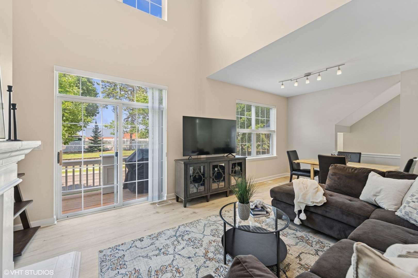 126 Goldenhill Street, Carol Stream, IL 60188