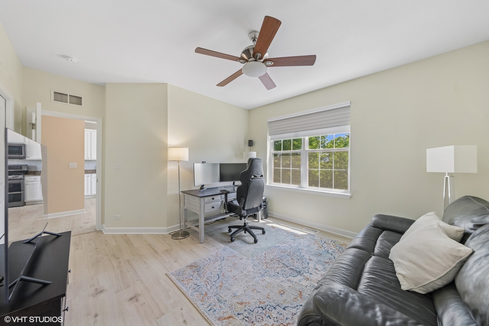 126 Goldenhill Street, Carol Stream, IL 60188