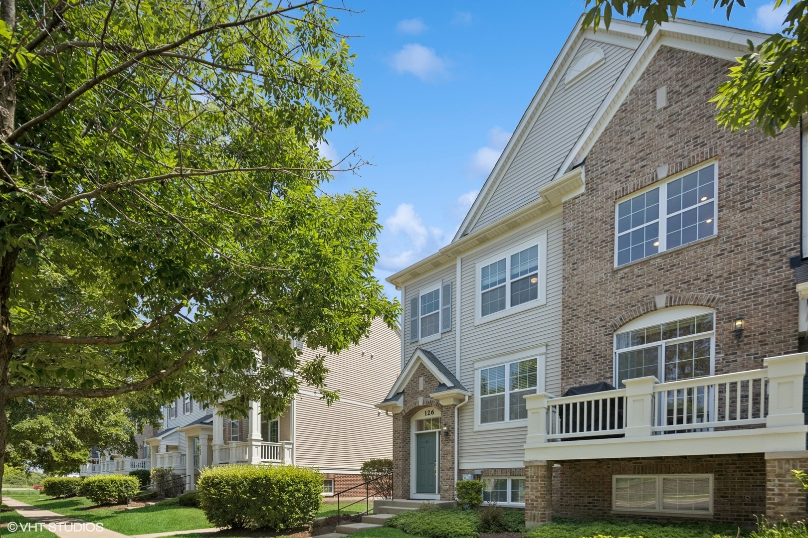 126 Goldenhill Street, Carol Stream, IL 60188