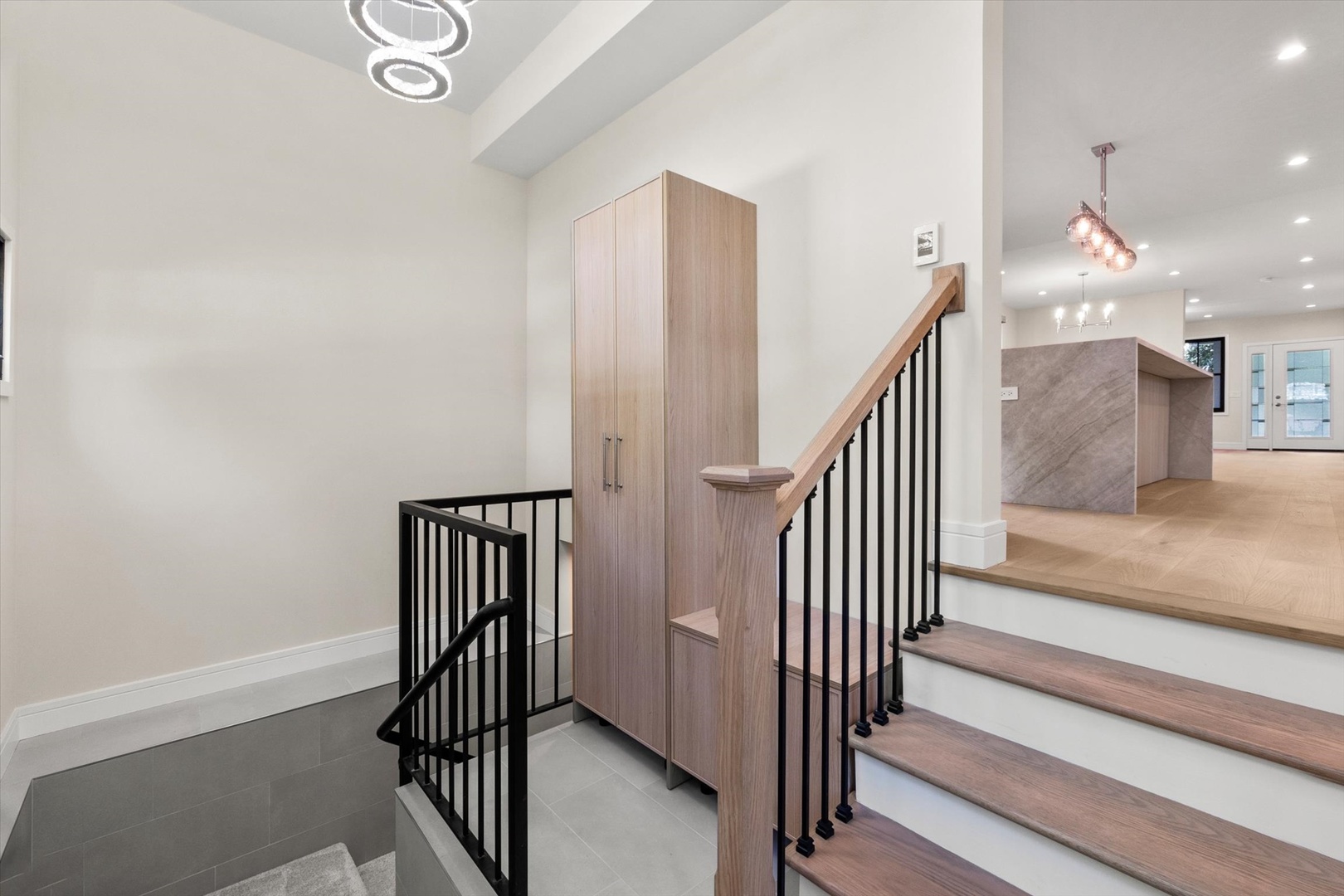 415 N Haddow Avenue, Arlington Heights, IL 60004