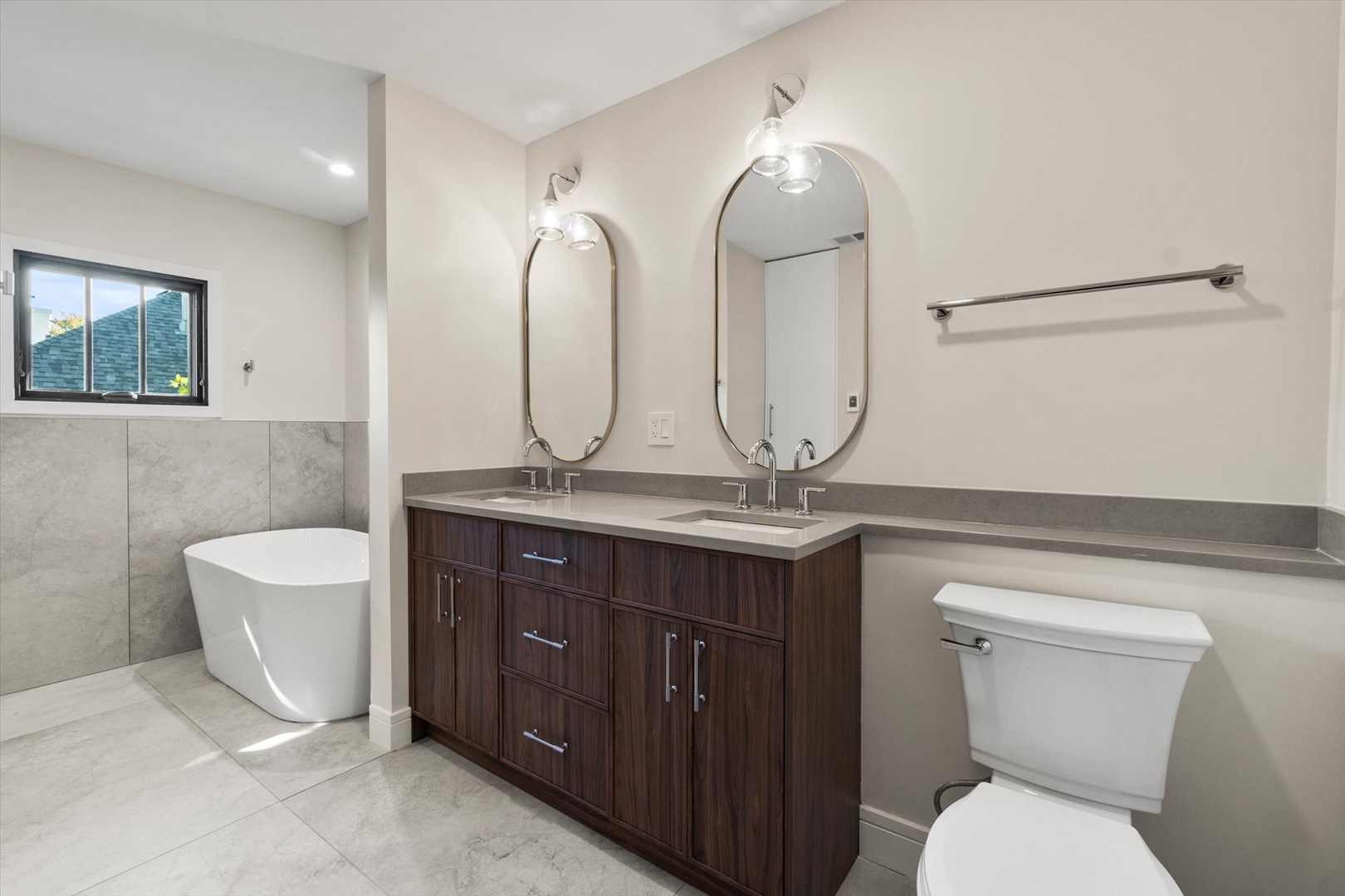 415 N Haddow Avenue, Arlington Heights, IL 60004