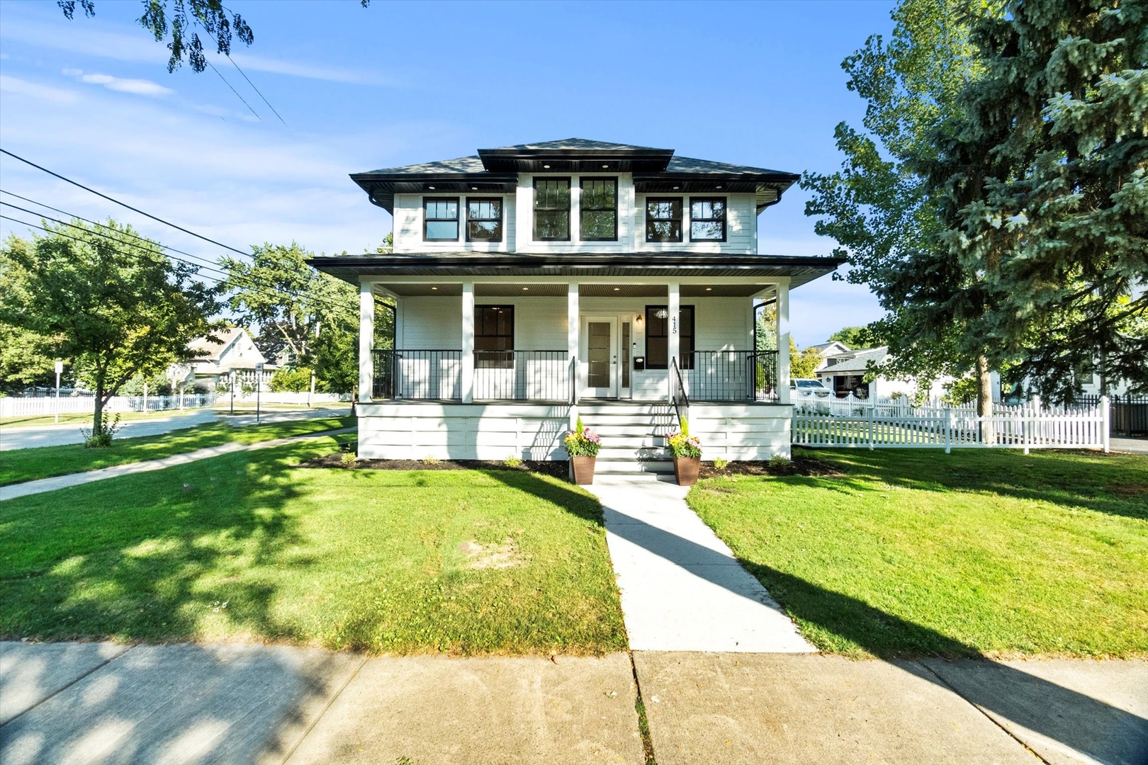 415 N Haddow Avenue, Arlington Heights, IL 60004