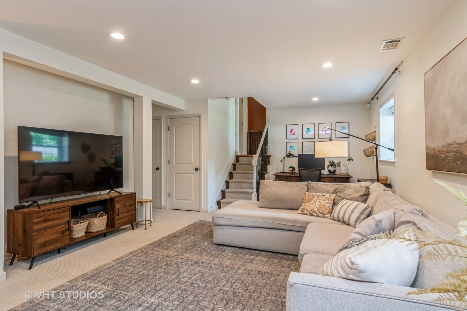 11S502 WALTER Lane, Naperville, IL 60564
