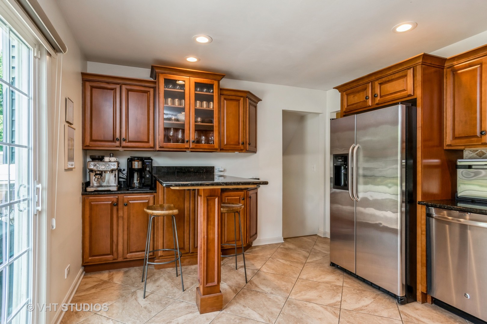 11S502 WALTER Lane, Naperville, IL 60564