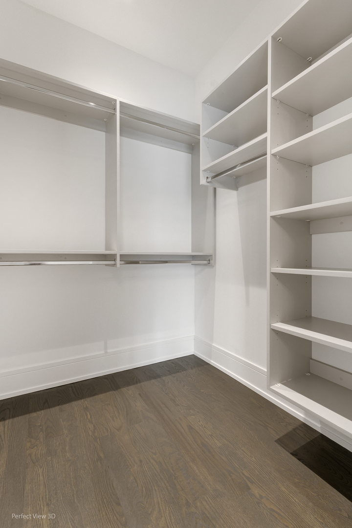 2409 W BERENICE Avenue #401, Chicago, IL 60618