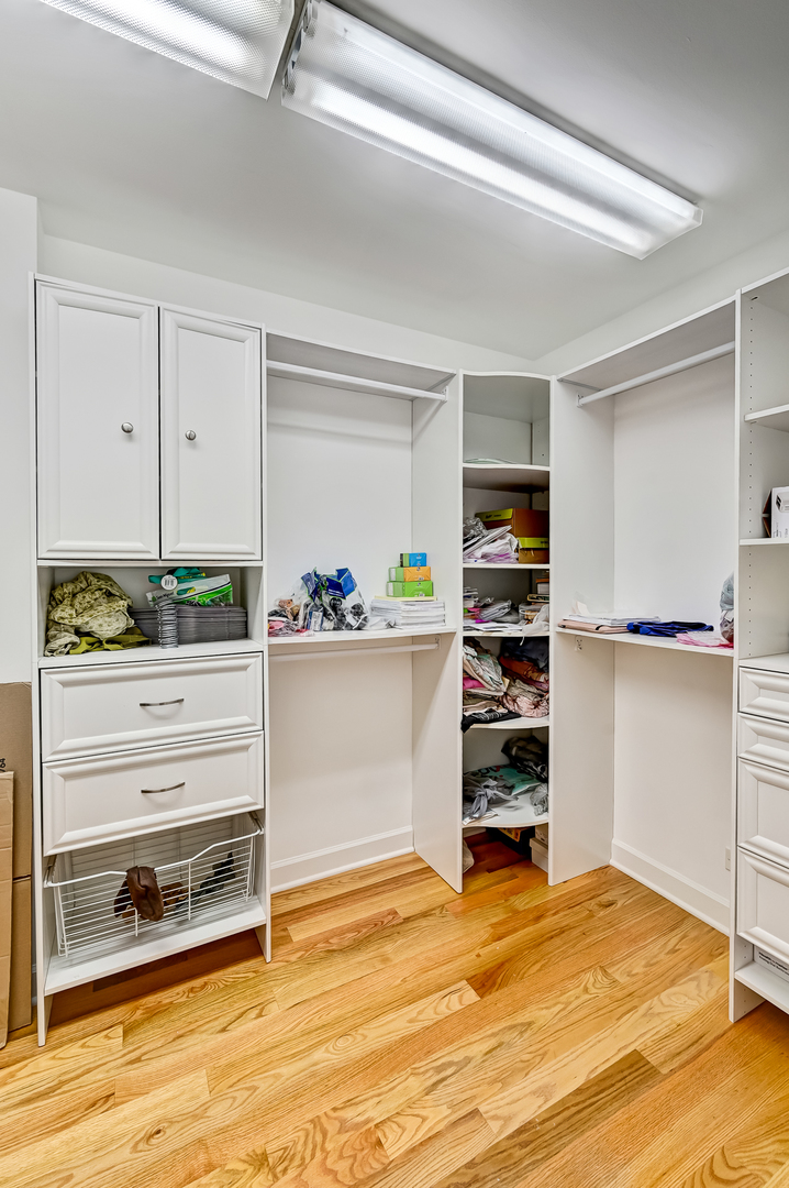 1409 Burr Oak Road #414A, Hinsdale, IL 60521