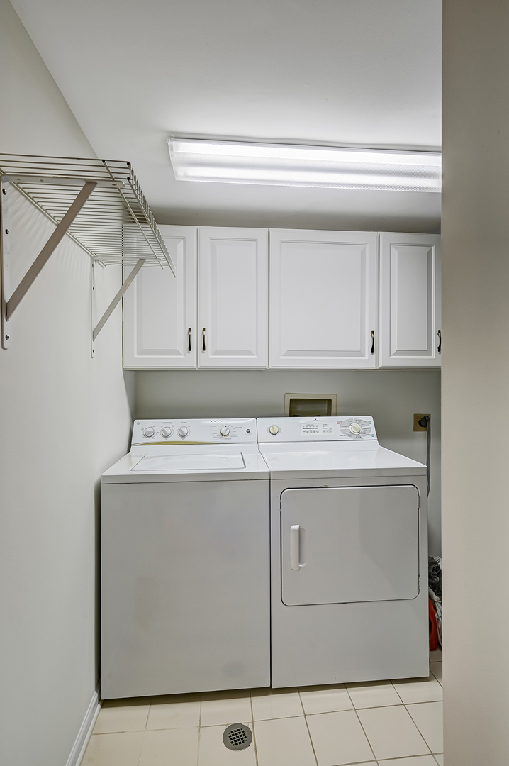 1409 Burr Oak Road #414A, Hinsdale, IL 60521