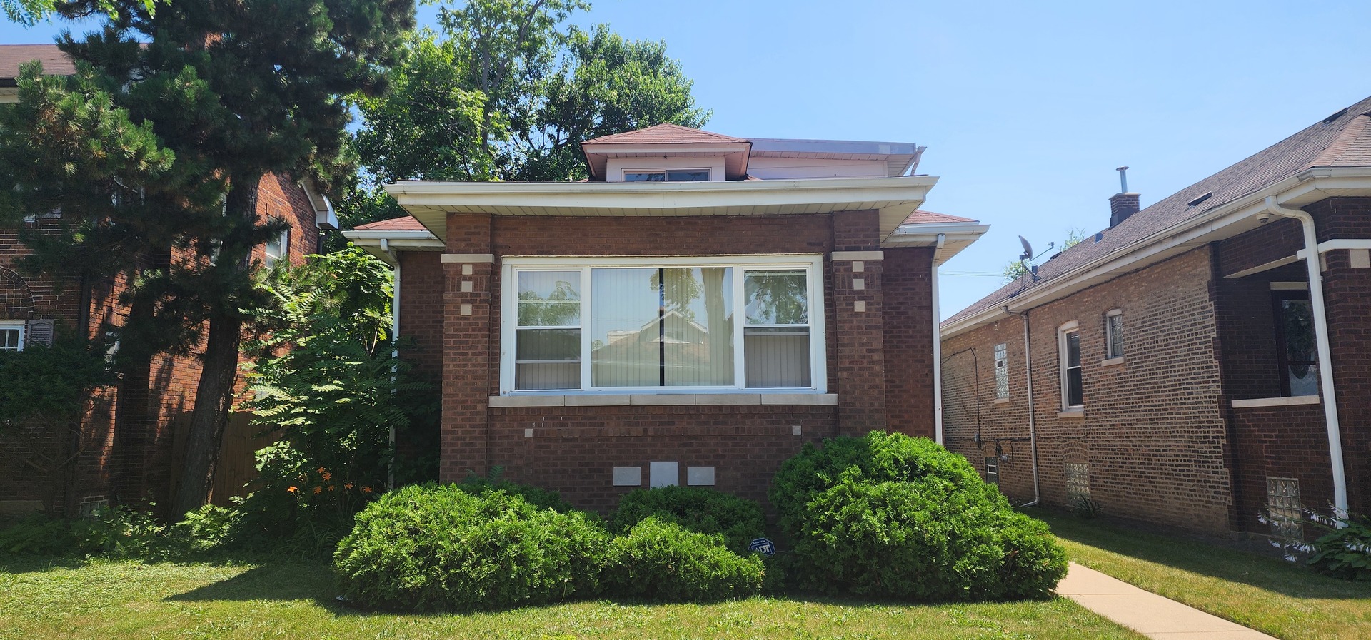 9325 S Loomis Street, Chicago, IL 60620