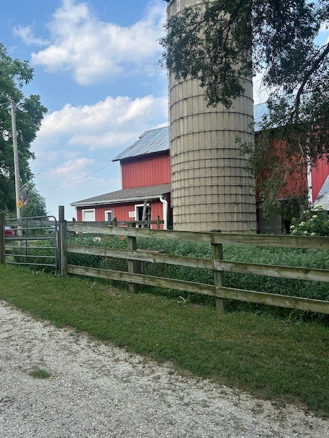1481 #B Collins Road, Oswego, IL 60543