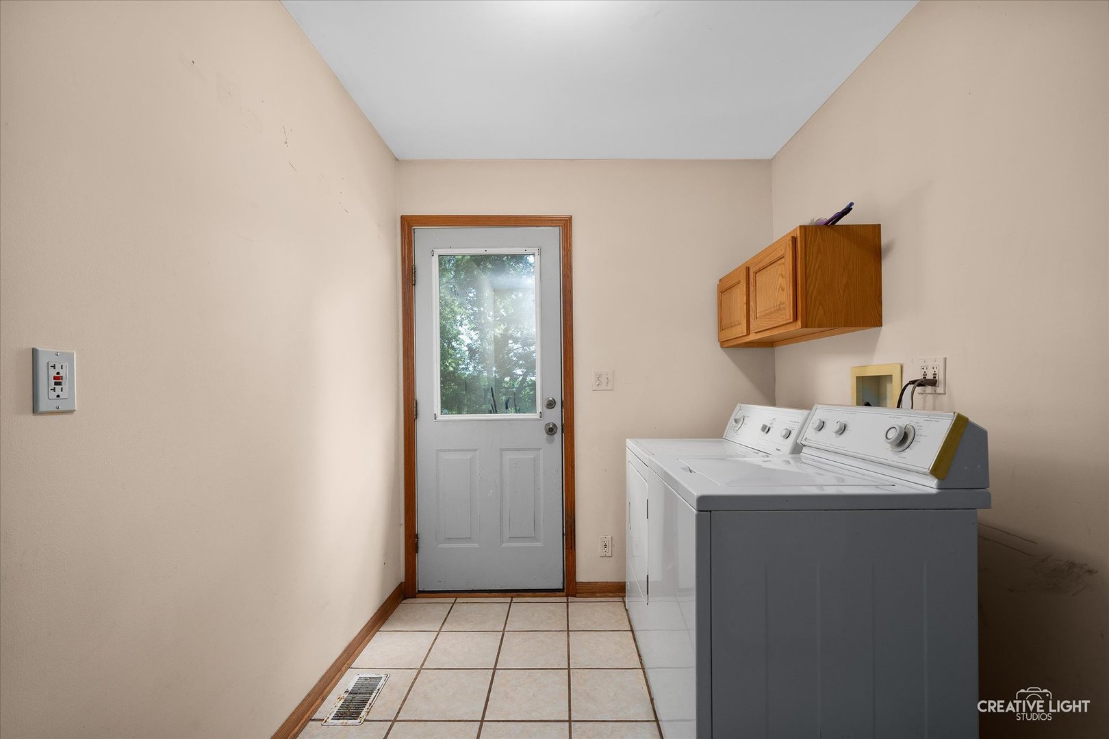 1481 #B Collins Road, Oswego, IL 60543
