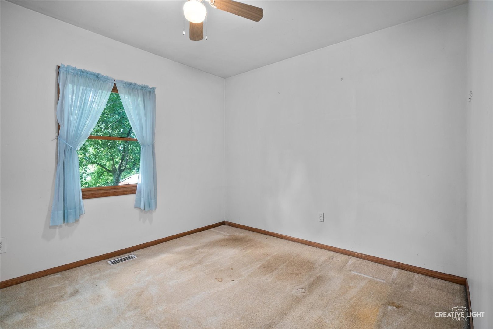 1481 #B Collins Road, Oswego, IL 60543