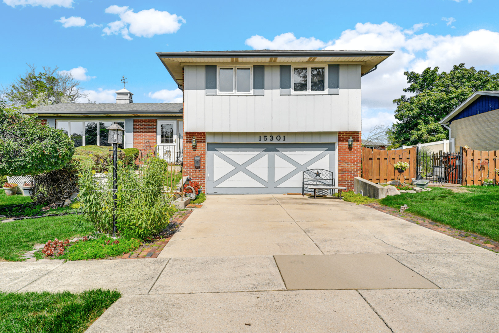 15301 Cherry Lane, Oak Forest, IL 60452