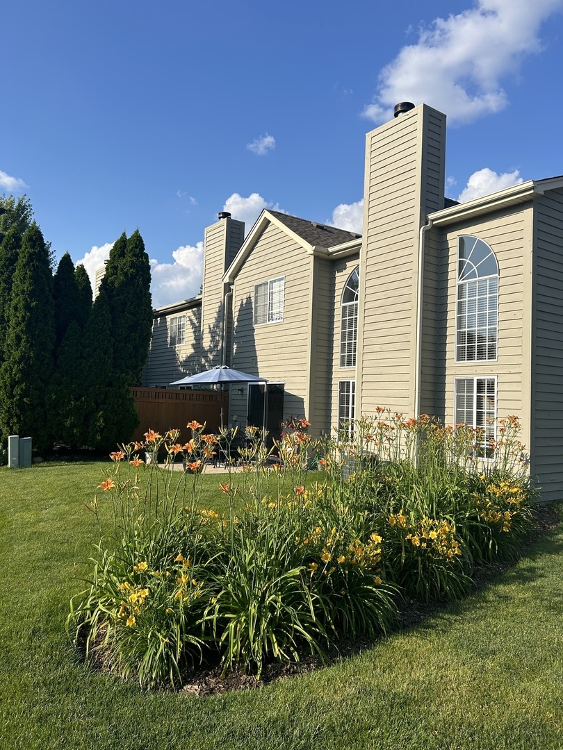 1716 Tamahawk Lane, Naperville, IL 60564